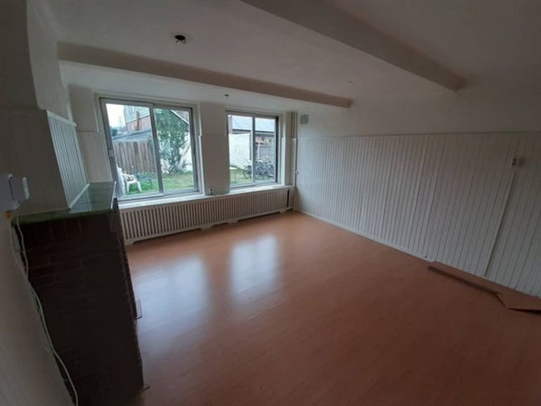 Bright student room in Bomenbuurt - Image 6