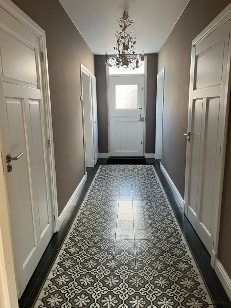 Farmhouse of 225 m² with 5 bedrooms in Haaren - Image 2