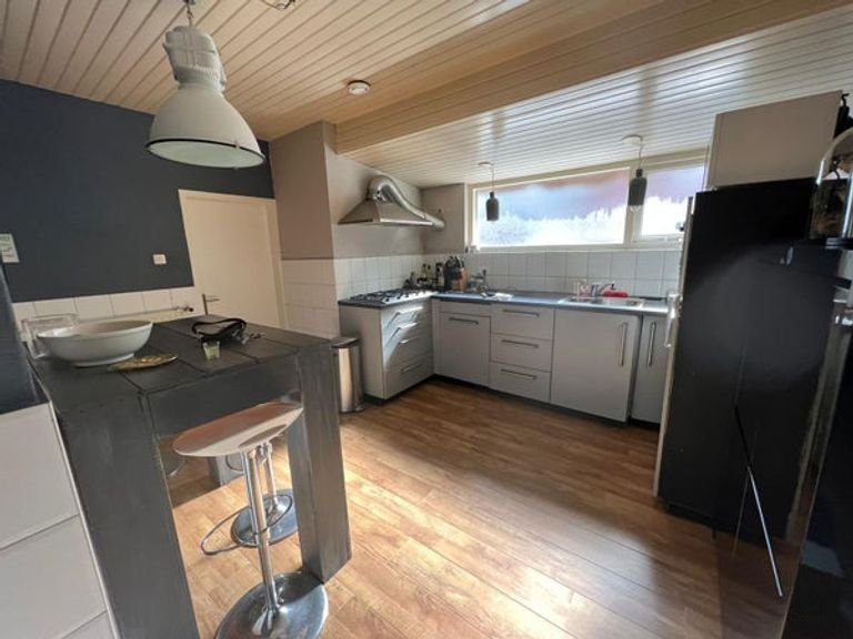 Farmhouse of 225 m² with 5 bedrooms in Haaren - Image 7