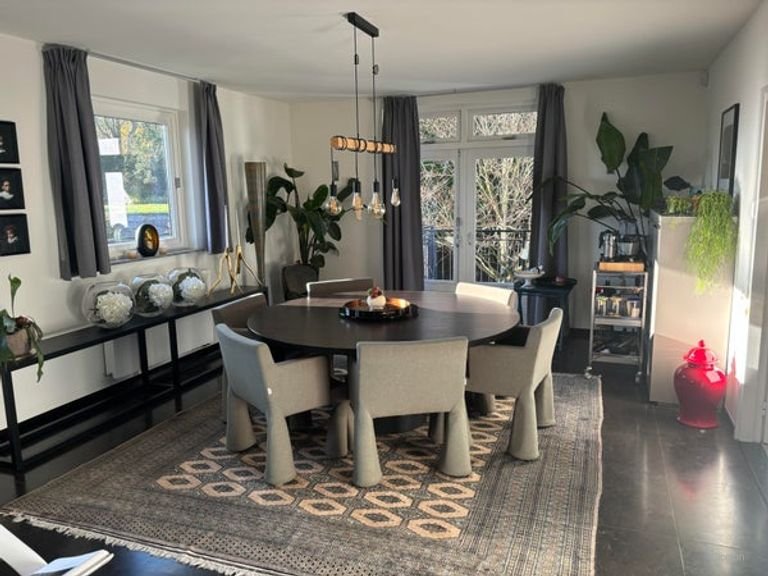 Villa van 310m2 aan de Maas - Afbeelding 21