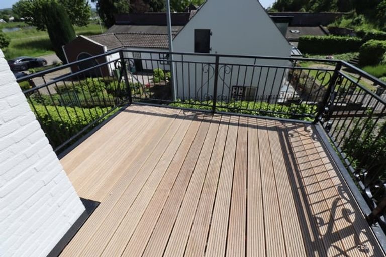 Villa van 310m2 aan de Maas - Afbeelding 18