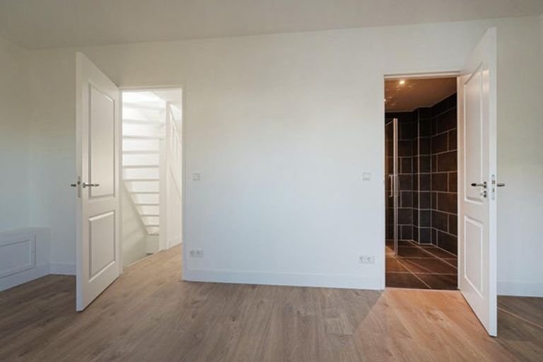 Apartment with roof terrace in De Pijp - Image 6