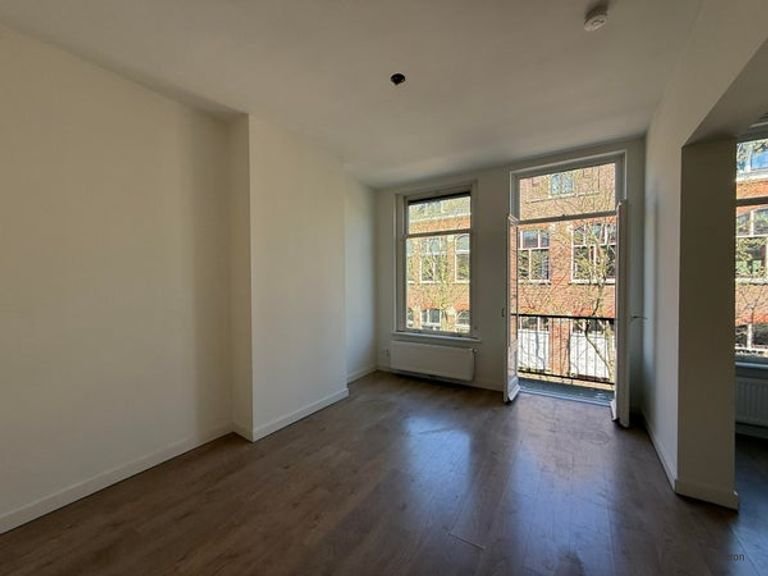 2-slaapkamerappartement met balkon in De Pijp - Afbeelding 4