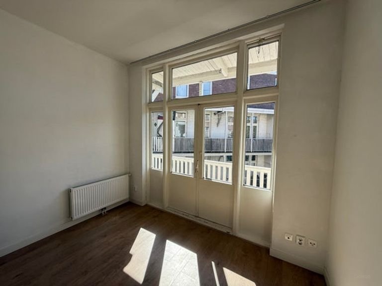 2-slaapkamerappartement met balkon in De Pijp - Afbeelding 9