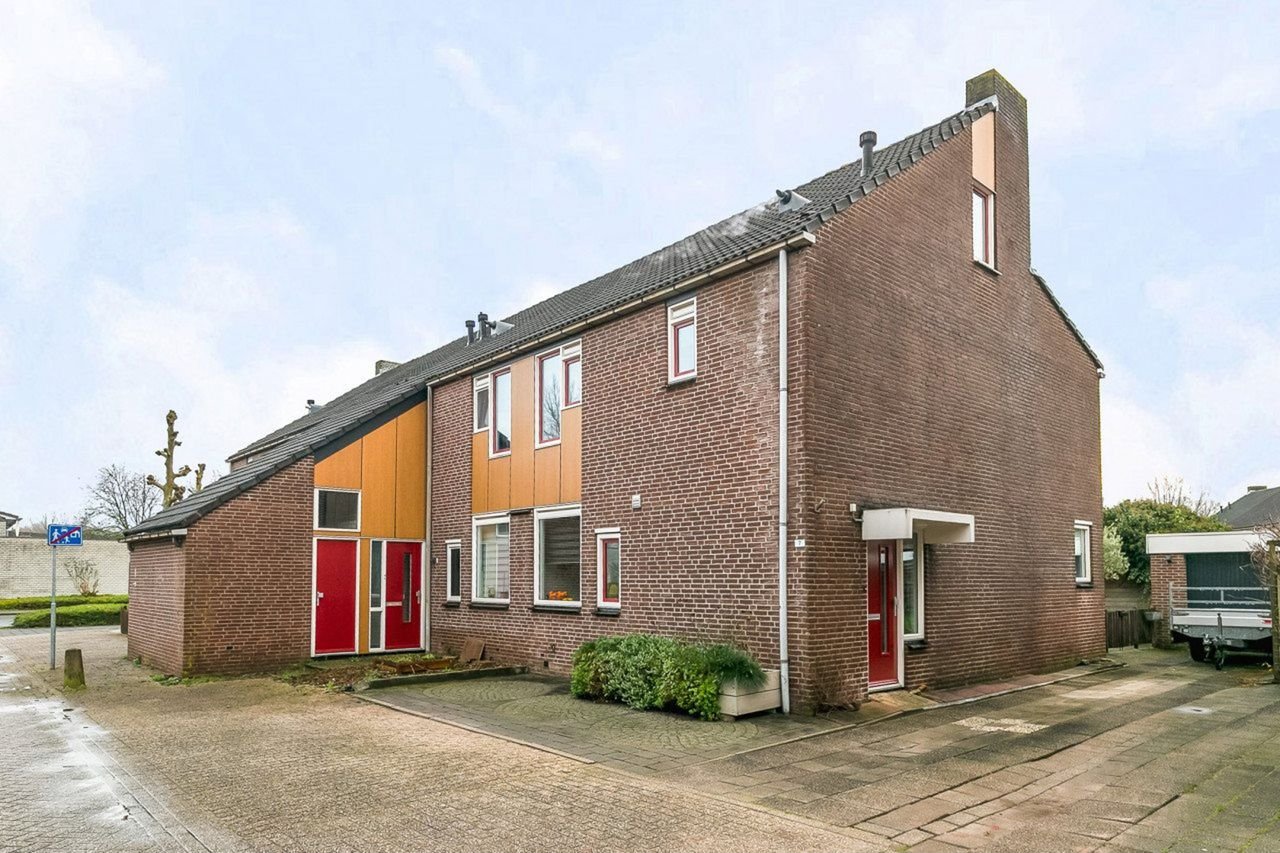 Terraced house of 122 m² with 4 bedrooms in De Laar - Image 9