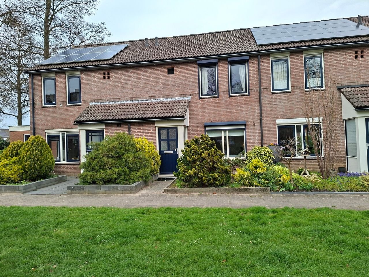 120 m² house with garden and 4 bedrooms in Warnsveld - Image 1