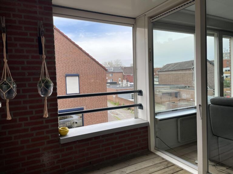 Energy-efficient apartment with balcony in the heart of Blerick - Image 7