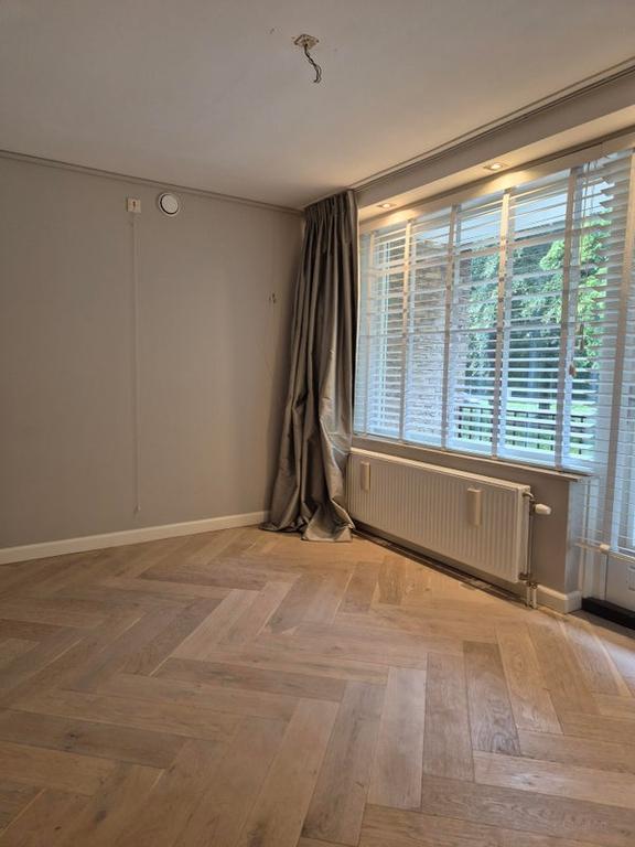 120 m² 2-onder-1-kap aan het Prins Hendrik park - Afbeelding 8