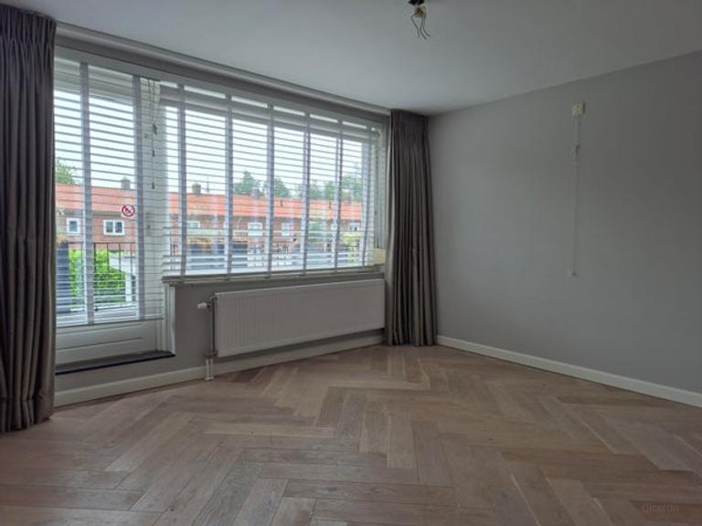 120 m² 2-onder-1-kap aan het Prins Hendrik park - Afbeelding 7