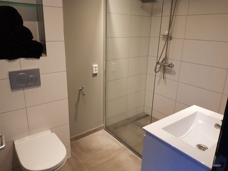 Furnished studio near Prins Hendrikpark - Image 5