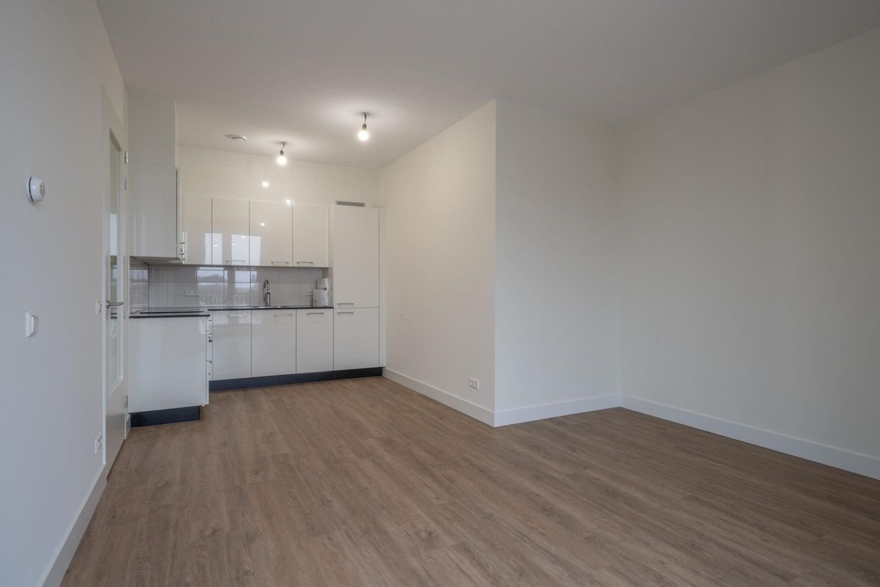 Apartment with 33m² roof terrace - Image 15