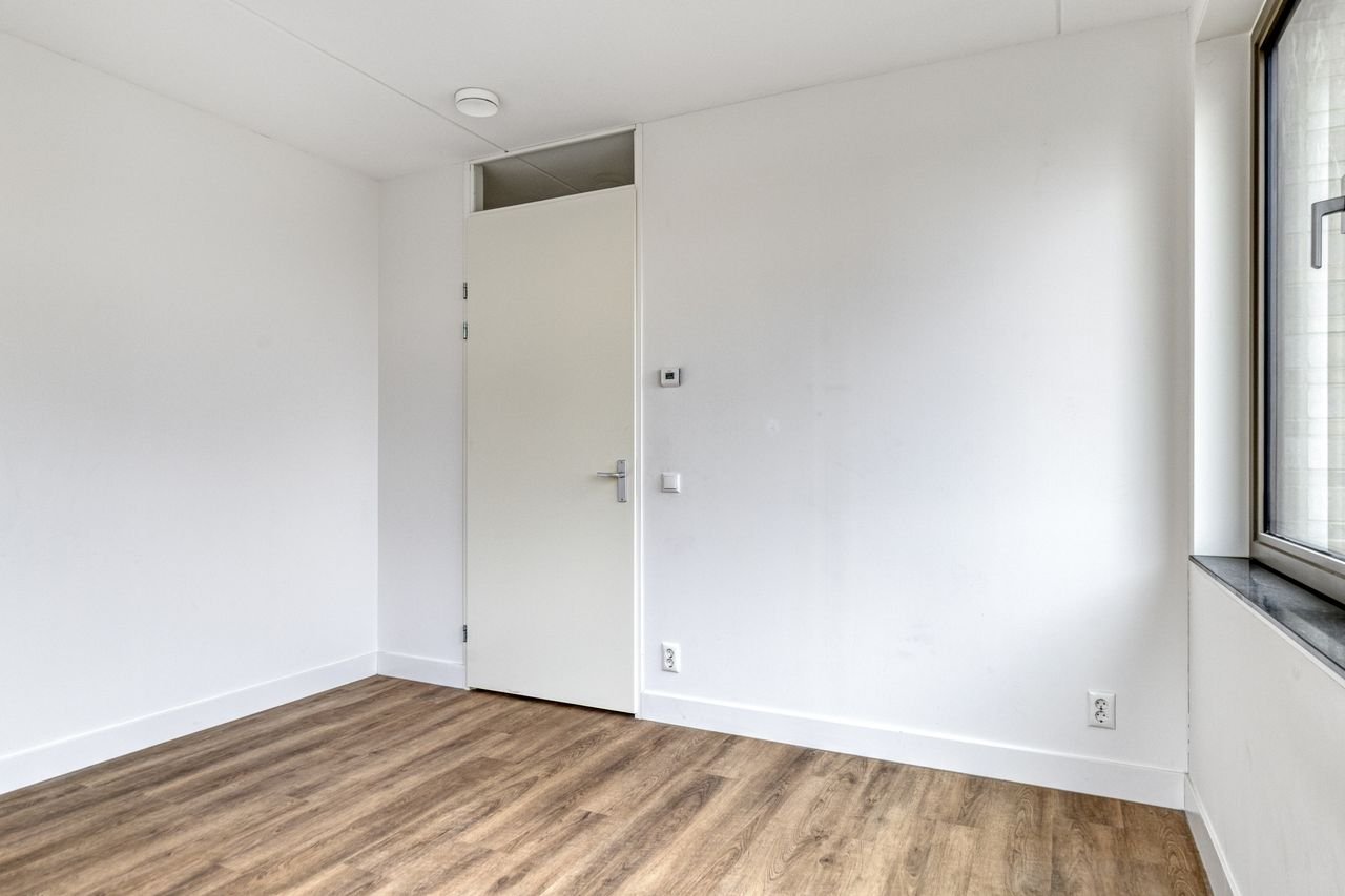 One-bedroom apartment from 2024 with balcony in North - Image 3