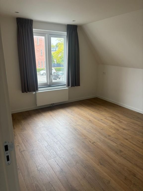 Detached house (152 m²) with garage and large garden in Strijp - Image 10