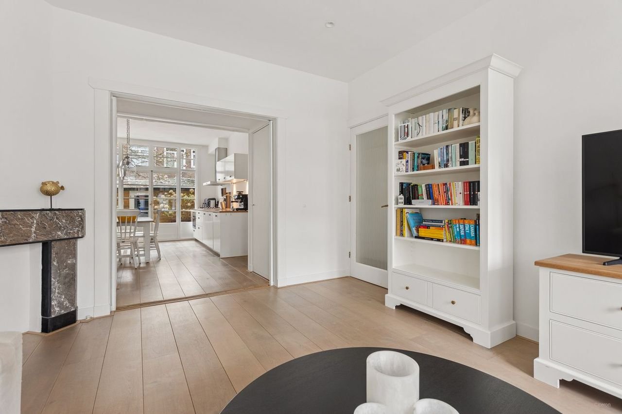 Furnished apartment with south-facing garden - Image 6