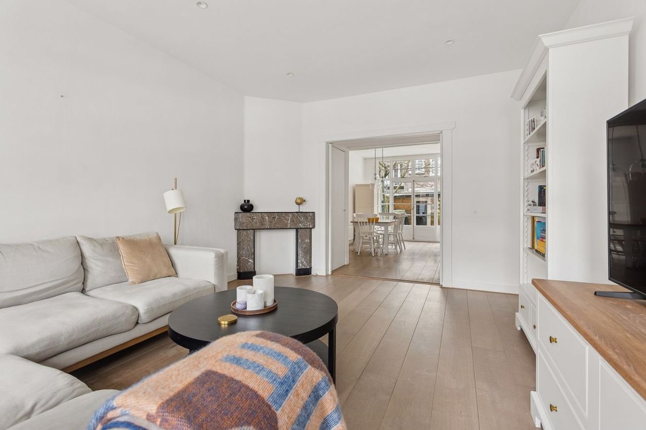 Furnished apartment with south-facing garden - Image 5