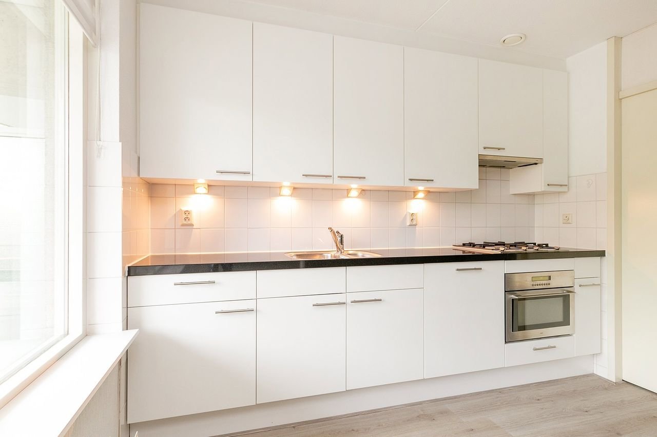 Energy-efficient 80 m² apartment with balcony - Image 7