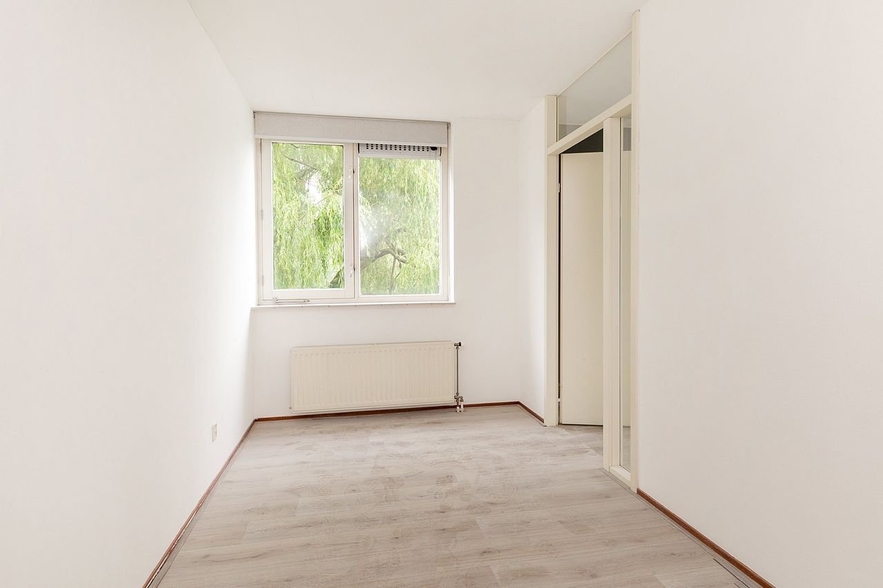 Energy-efficient 80 m² apartment with balcony - Image 12