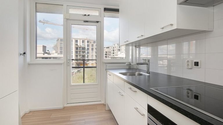 Sustainable apartment in Kijkduin - Image 5