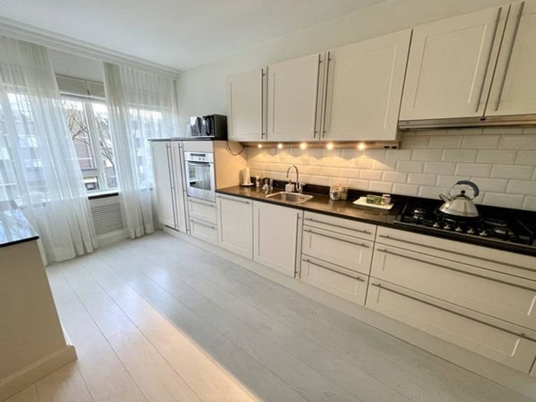 Furnished 101m² apartment in Reigersbos - Image 2