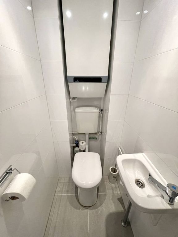 Furnished 101m² apartment in Reigersbos - Image 13