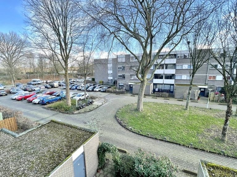 Furnished 101m² apartment in Reigersbos - Image 15