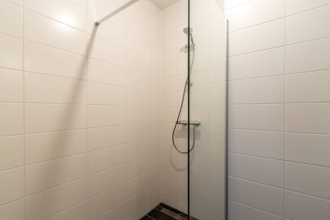 Bright 2-bedroom apartment at NDSM - Image 14