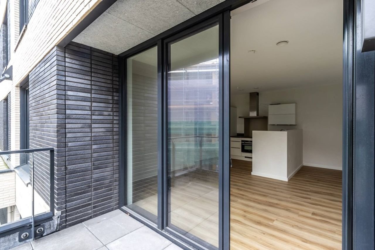 Apartment on the IJ at the NDSM Wharf - Image 7