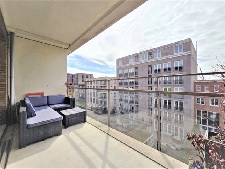 Bright 60m² apartment in Amstelkwartier - Image 3