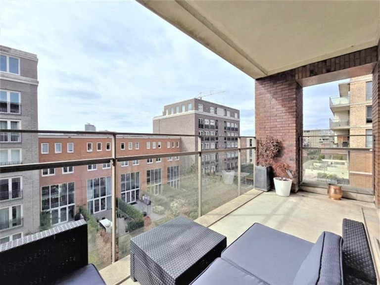 Bright 60m² apartment in Amstelkwartier - Image 5