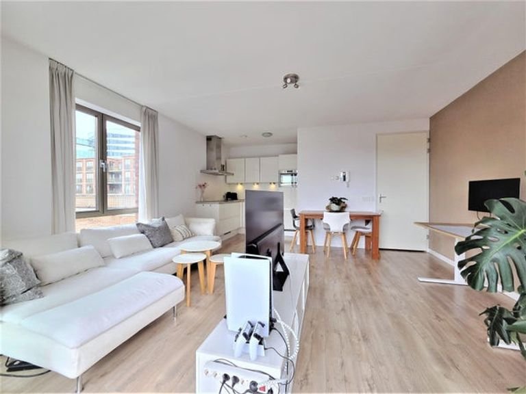 Bright 60m² apartment in Amstelkwartier - Image 9