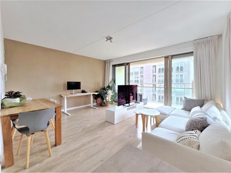 Bright 60m² apartment in Amstelkwartier - Image 2