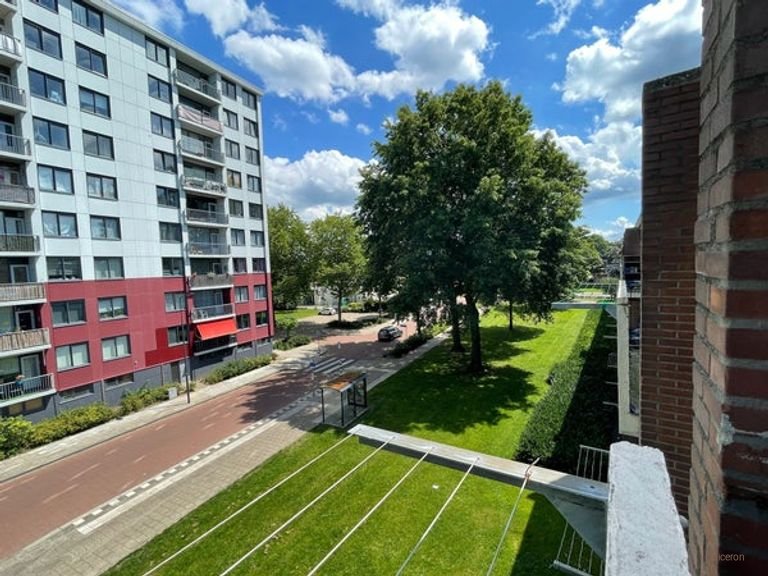 Unfurnished 2-bedroom apartment with two balconies in Rosmalen - Image 15