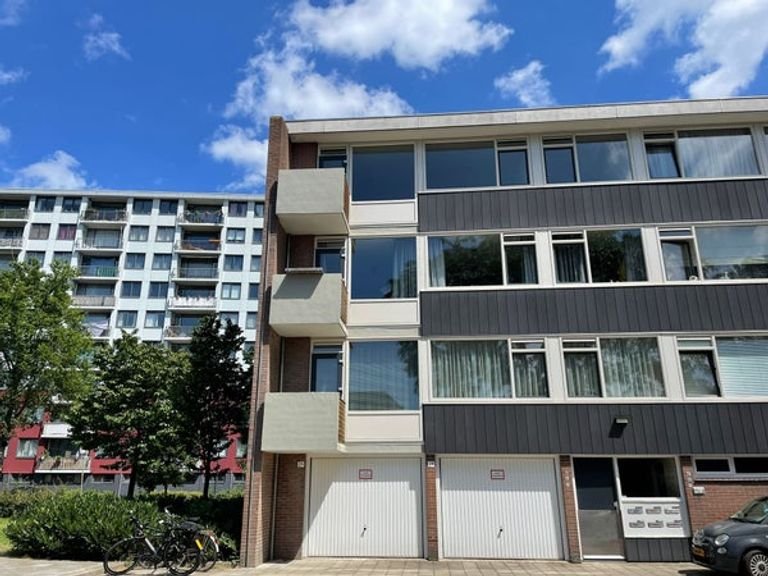 Unfurnished 2-bedroom apartment with two balconies in Rosmalen - Image 19