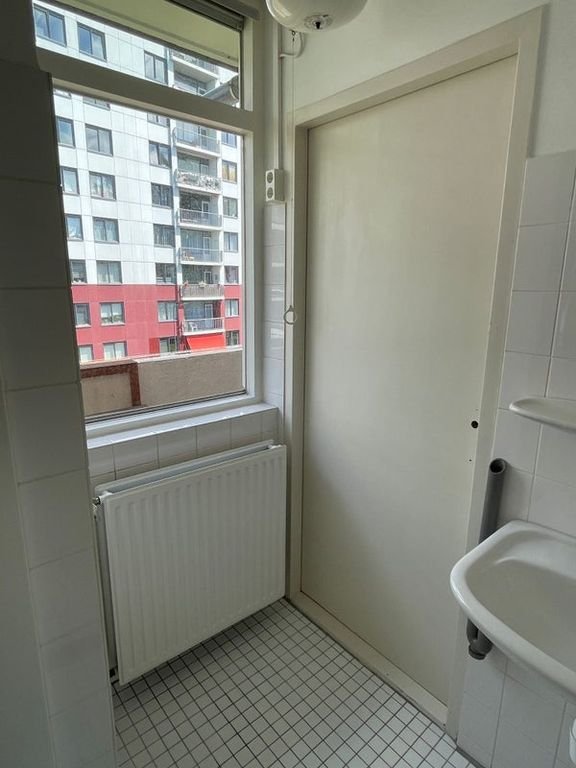 Unfurnished 2-bedroom apartment with two balconies in Rosmalen - Image 5