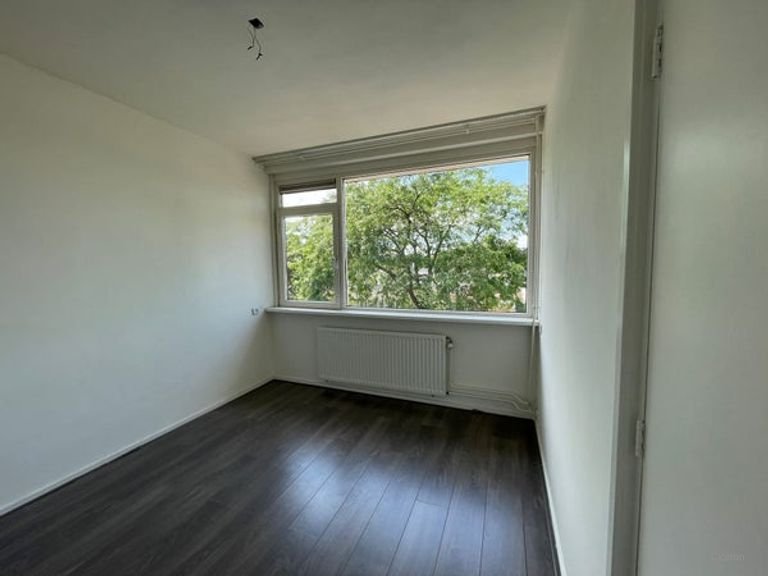 Unfurnished 2-bedroom apartment with two balconies in Rosmalen - Image 10