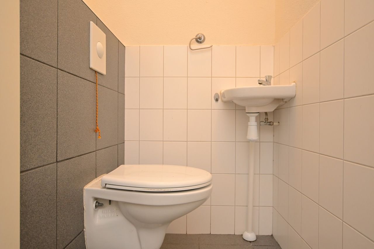 Apartment (42m2) with parking space near UMCG - Image 16