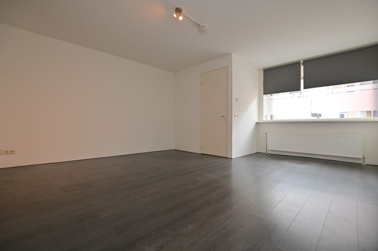 Apartment (42m2) with parking space near UMCG - Image 6