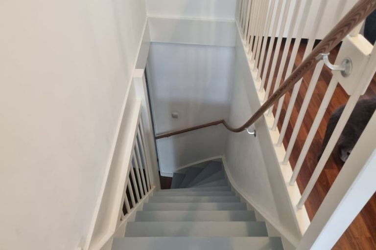 Bright 2-story apartment with terrace - Image 12