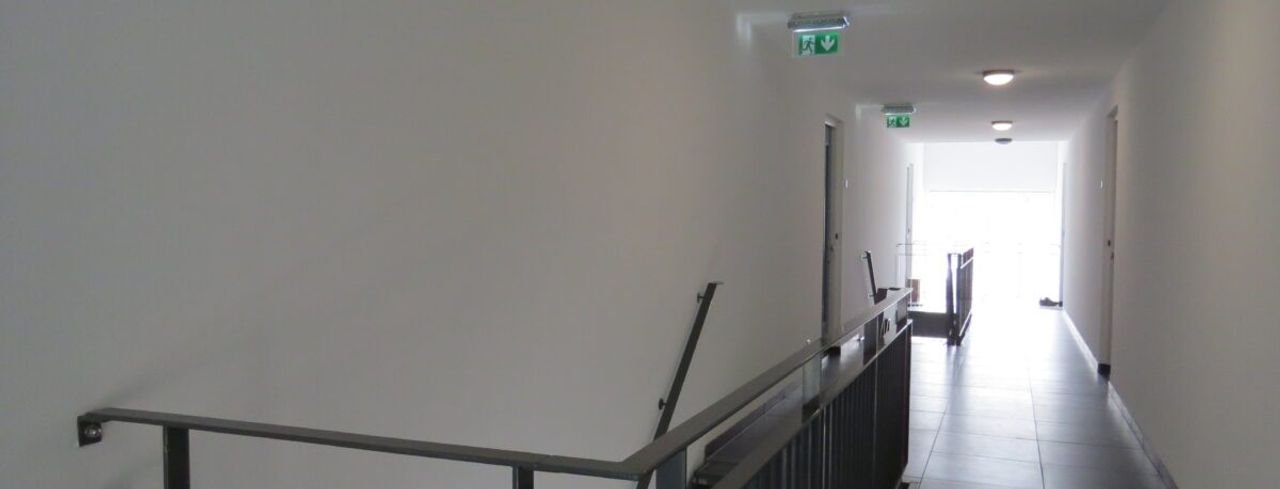 Ground floor apartment with garden and parking space - Image 2