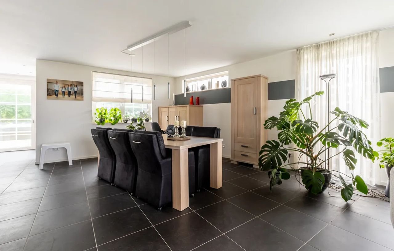 Detached villa in Tinte - Image 8