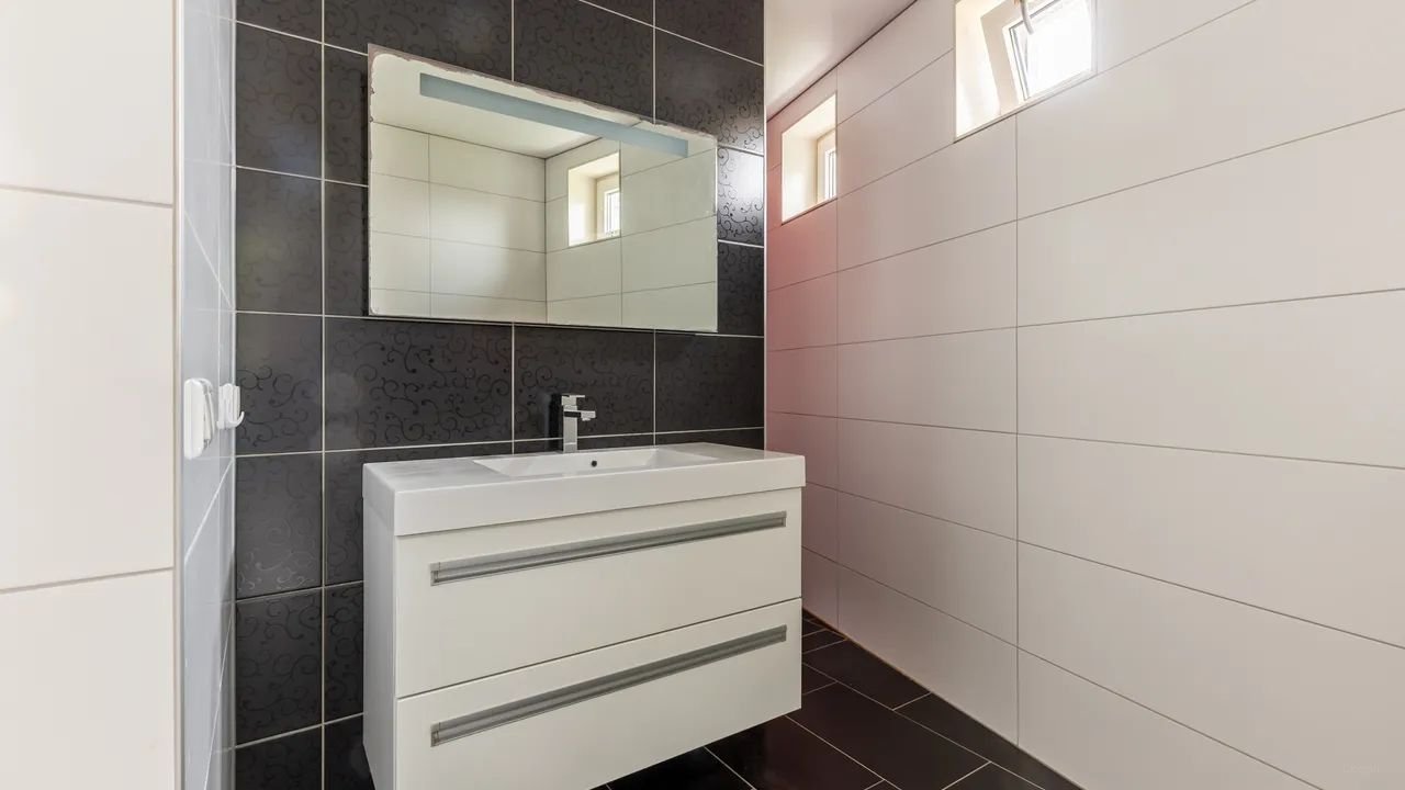 Detached villa in Tinte - Image 16