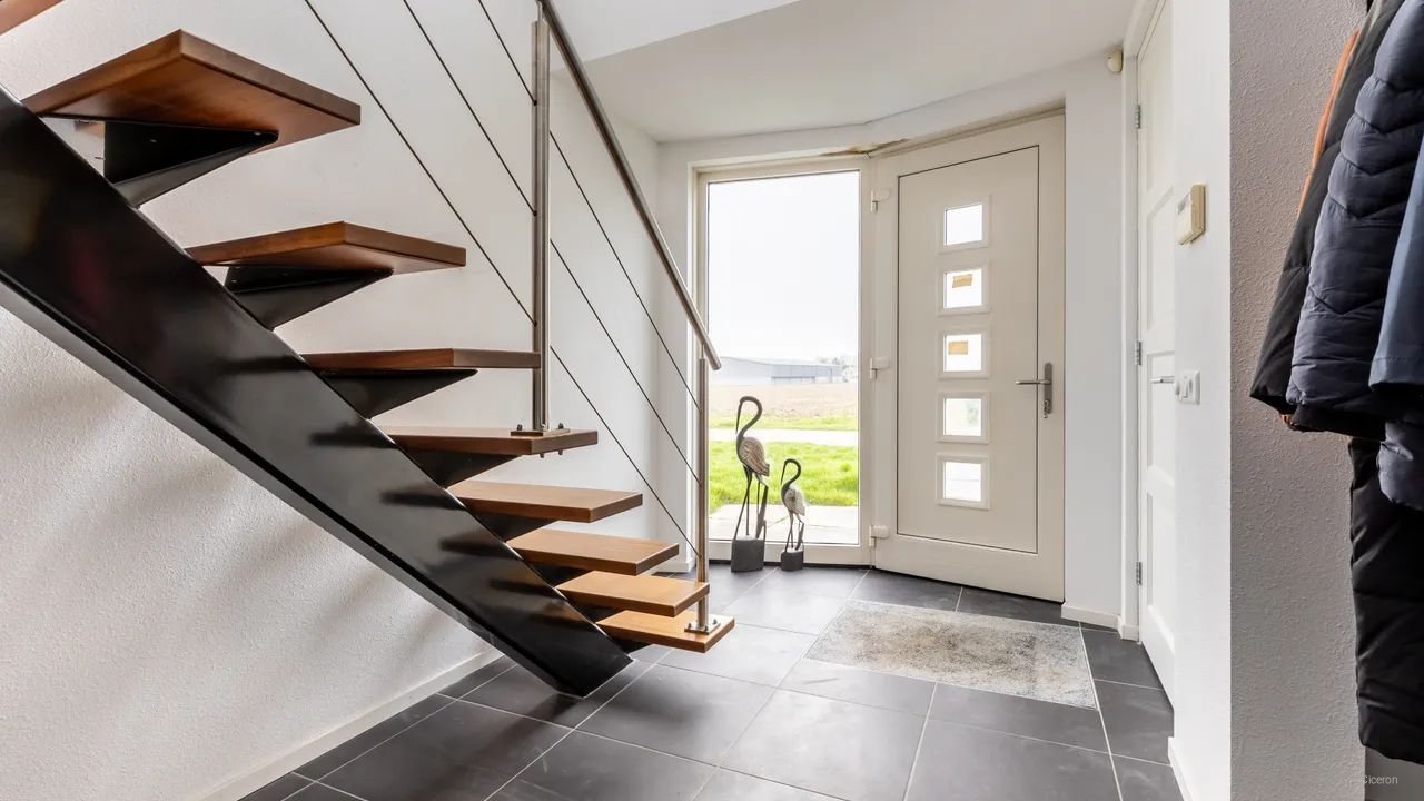 Detached villa in Tinte - Image 17