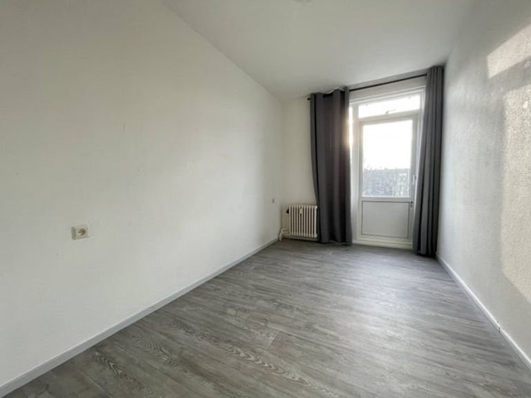 Licht 3-kamer appartement met twee balkons in Belfort - Afbeelding 9