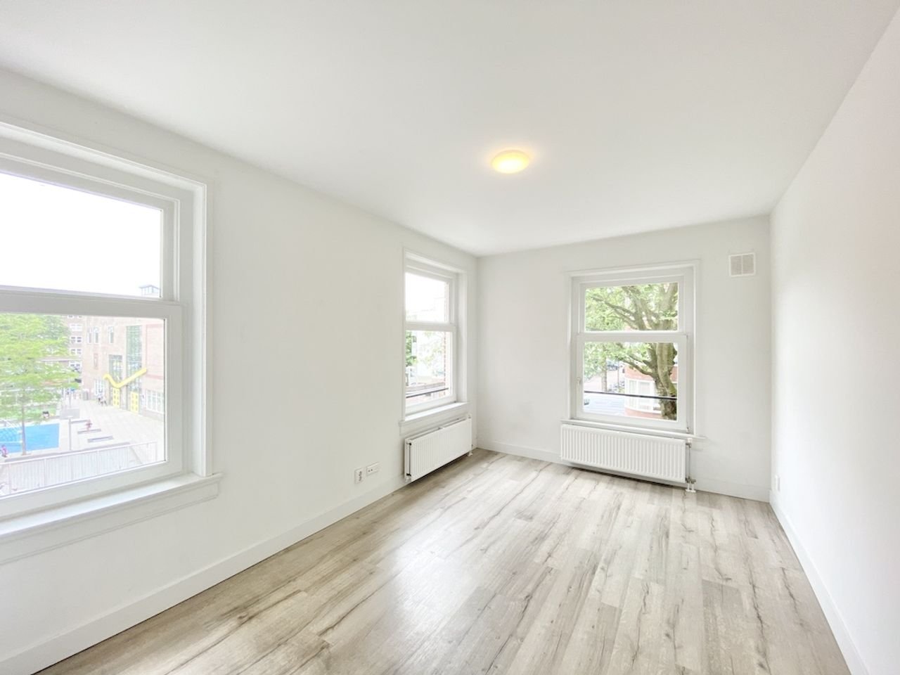 72m² three-bedroom apartment with balcony in Amsterdam - Image 12