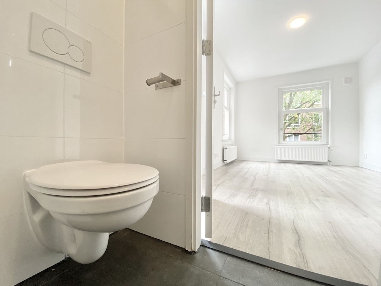 72m² three-bedroom apartment with balcony in Amsterdam - Image 13