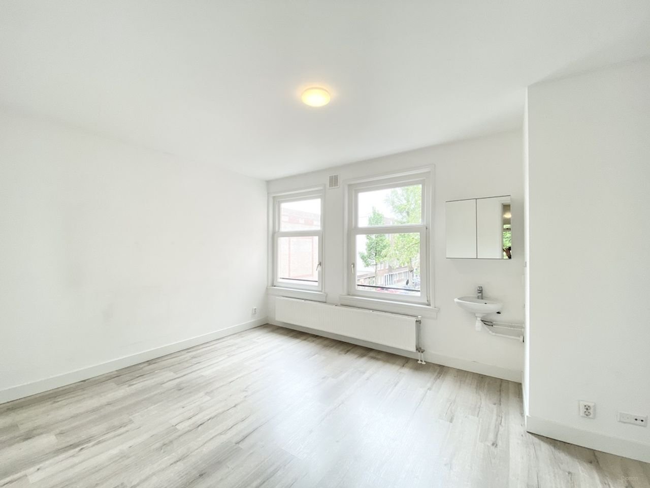 72m² three-bedroom apartment with balcony in Amsterdam - Image 11