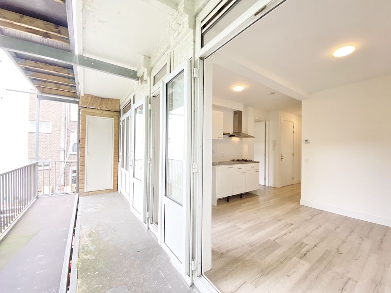 72m² three-bedroom apartment with balcony in Amsterdam - Image 4
