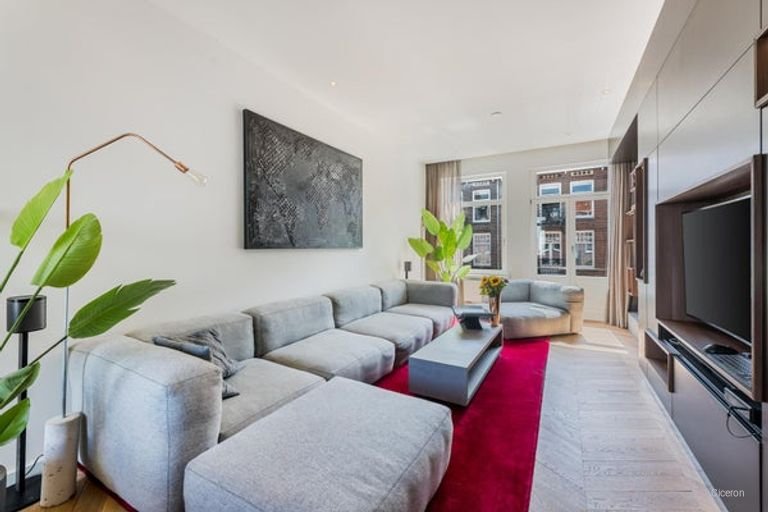 Furnished 65m² apartment in De Pijp - Image 6