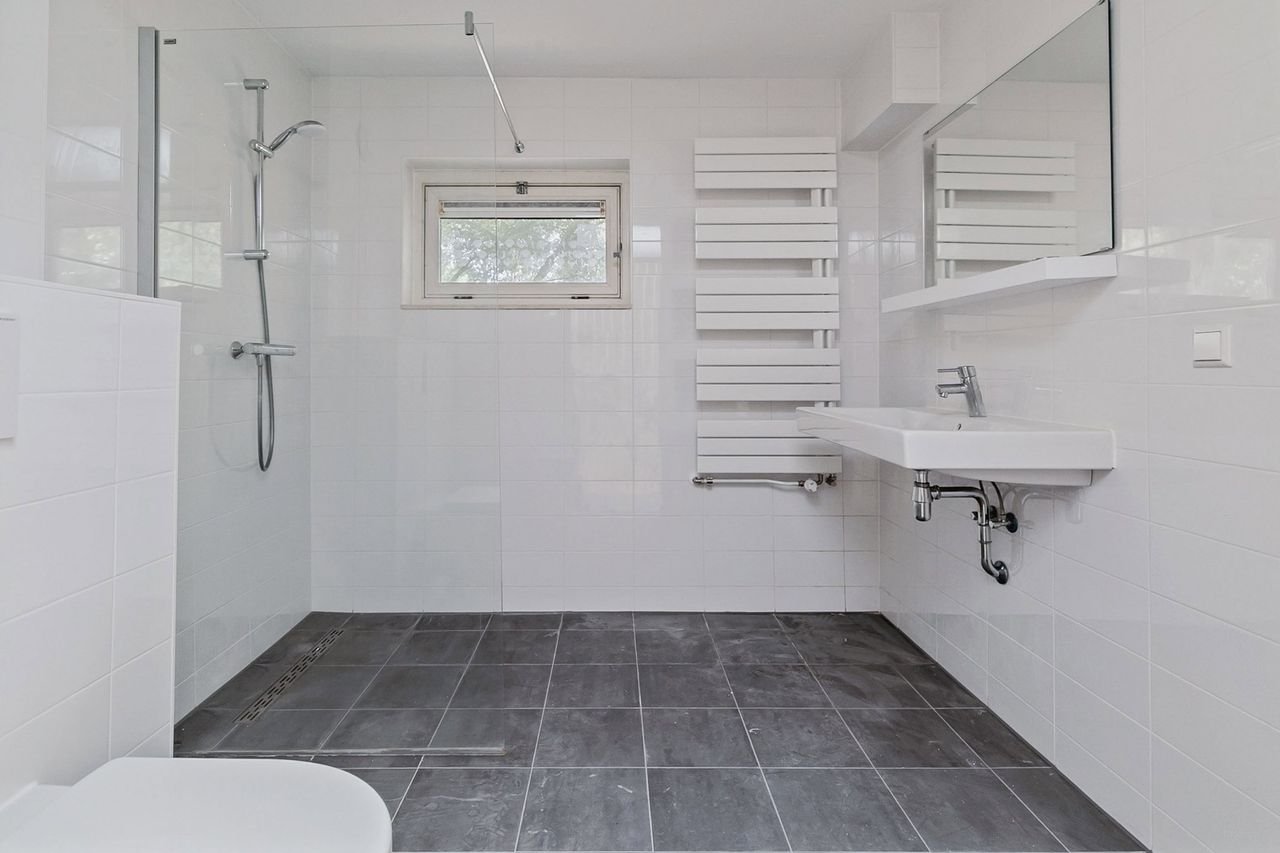 Family home of 153m² in Diemen - Image 6