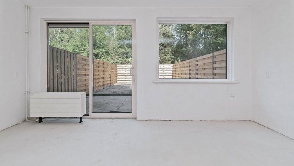 Family home of 153m² in Diemen - Image 1